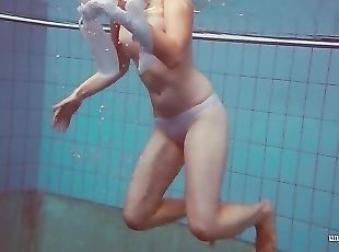 Melisa Darkowa hot young swimmer